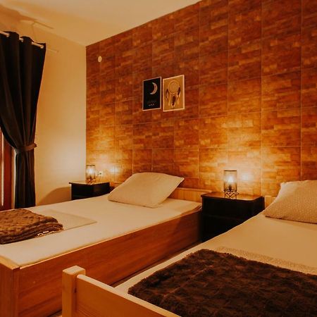 Apartmani Marin Vukovar Exteriör bild