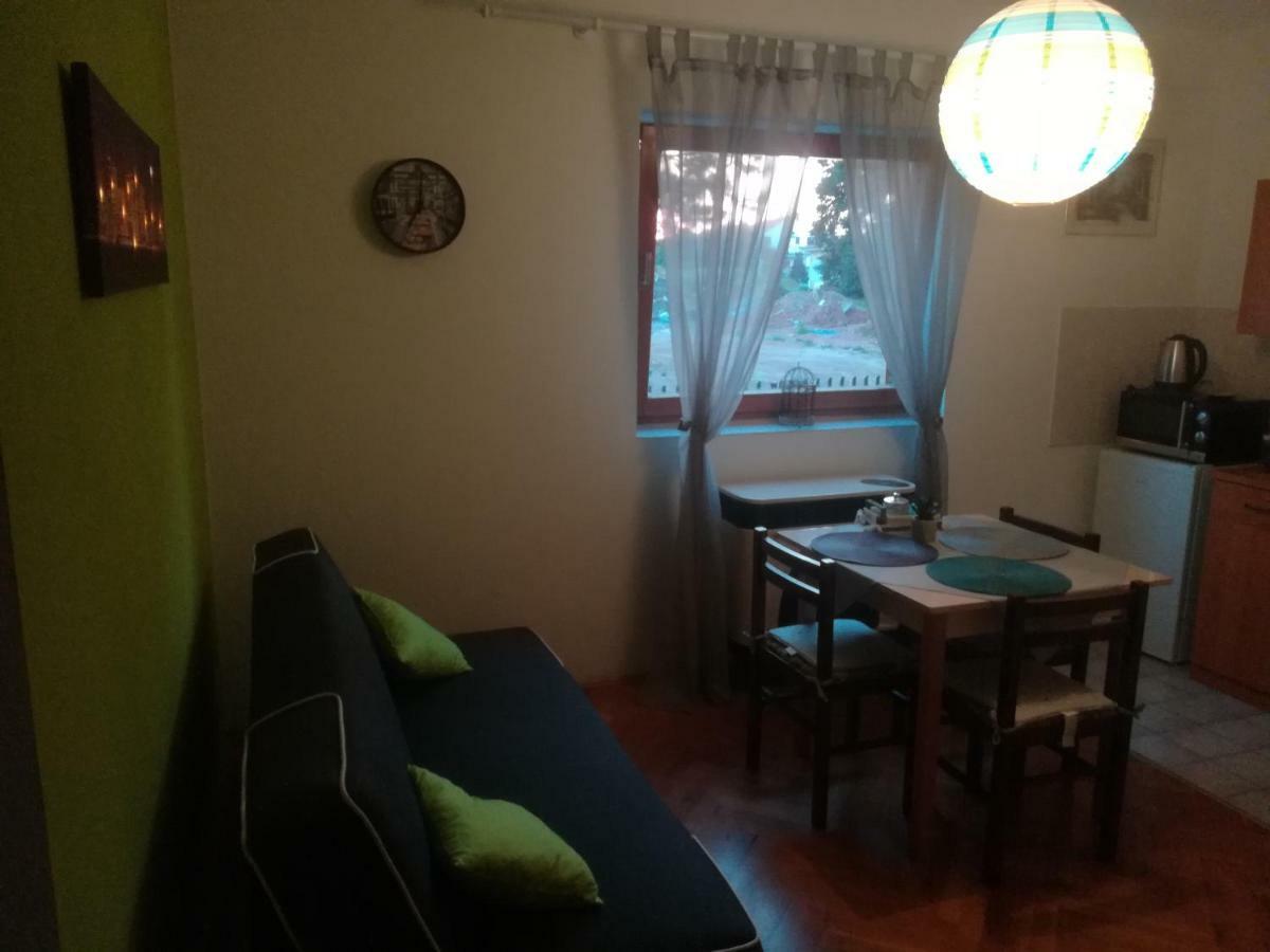 Apartmani Marin Vukovar Exteriör bild