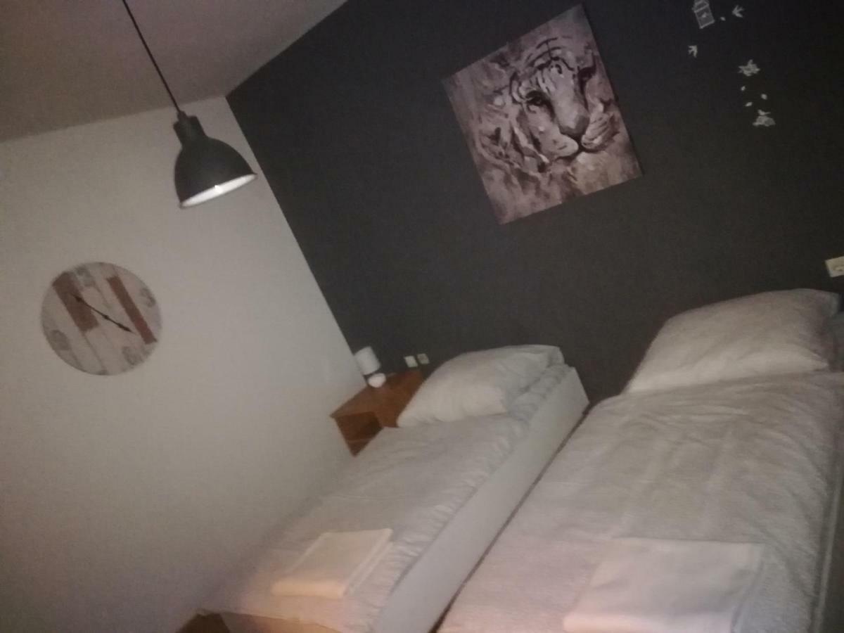 Apartmani Marin Vukovar Exteriör bild