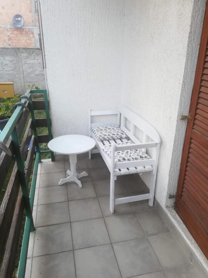 Apartmani Marin Vukovar Exteriör bild